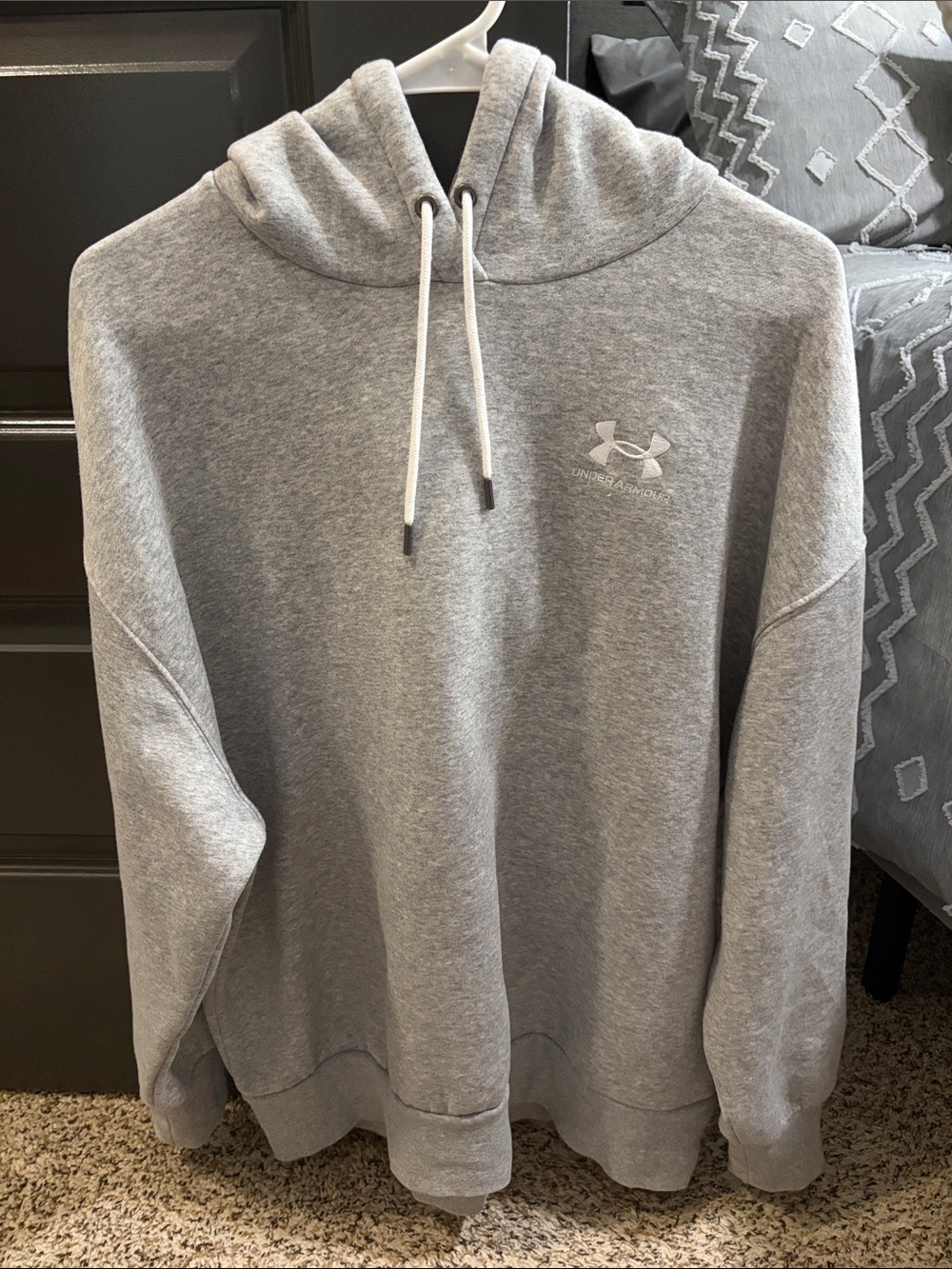 Under Armour Light Gray Men's Pullover Hoodie